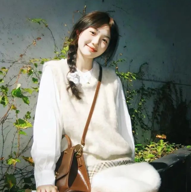 全员偷听假千金心声，她成团宠了